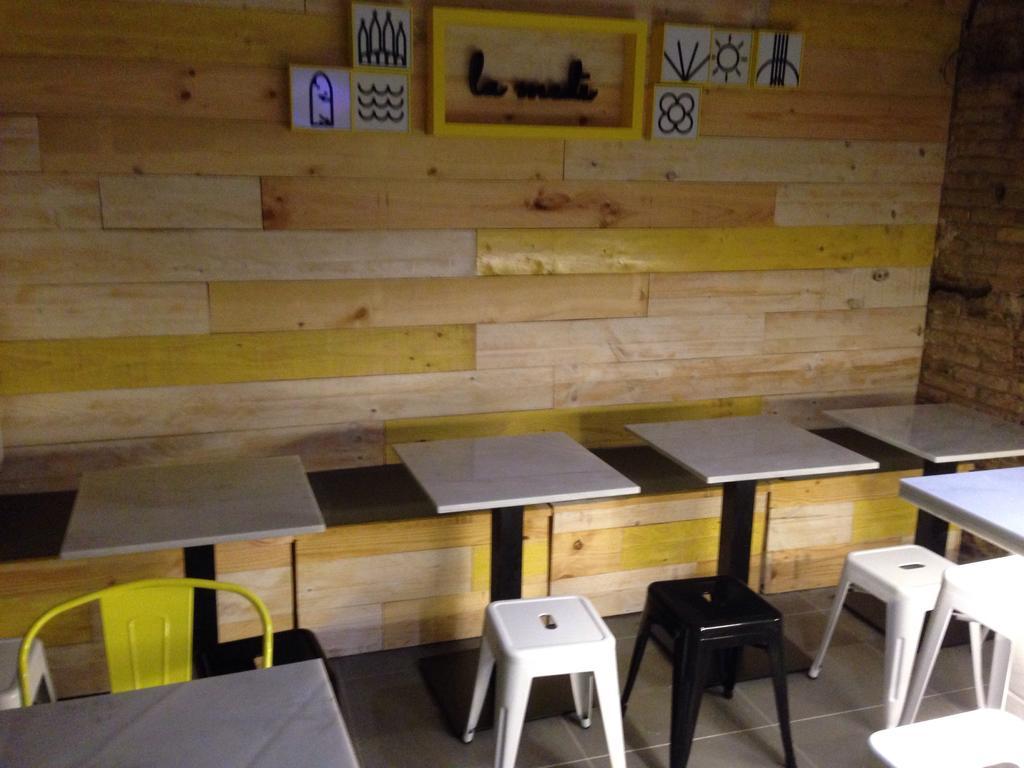 那不勒斯阿奎拉公寓酒店 巴塞罗那 外观 照片